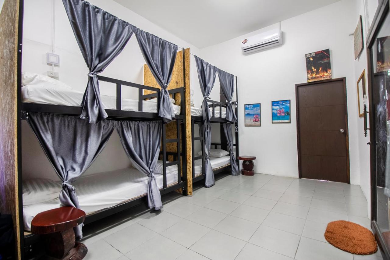 T & T Hostel Kanchanaburi Ngoại thất bức ảnh