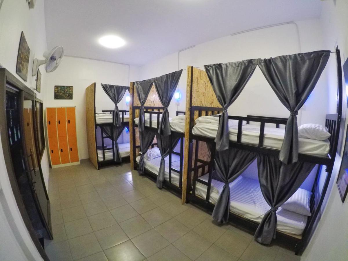 T & T Hostel Kanchanaburi Ngoại thất bức ảnh