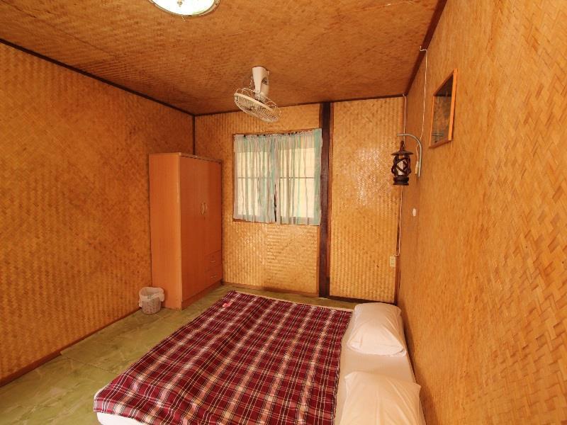 T & T Hostel Kanchanaburi Ngoại thất bức ảnh