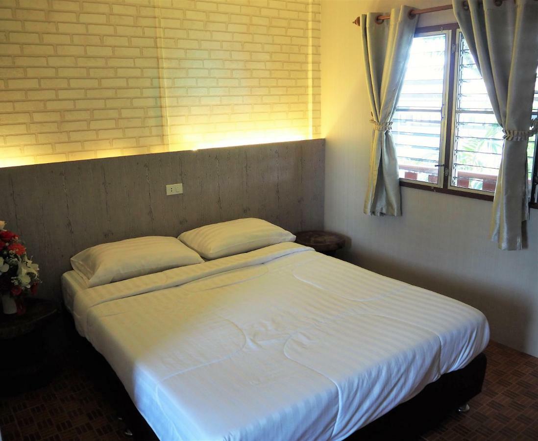 T & T Hostel Kanchanaburi Ngoại thất bức ảnh