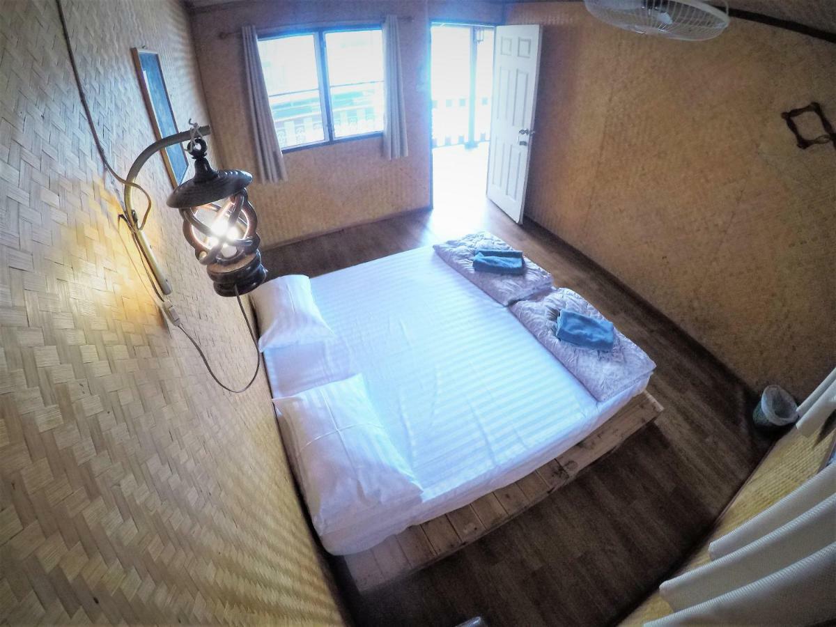 T & T Hostel Kanchanaburi Ngoại thất bức ảnh